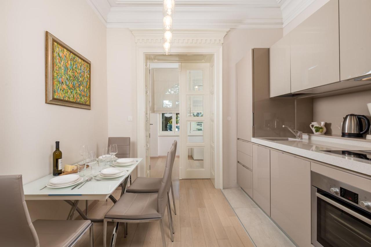 Villa Sokol Apartments Opatija Center Eksteriør bilde